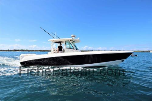 Boston Whaler Outrage 35 fiche technique et avis
